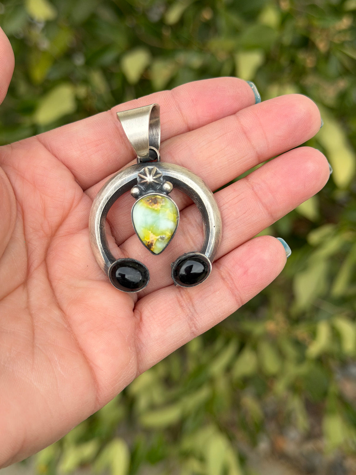 Palamino & black onyx Naja