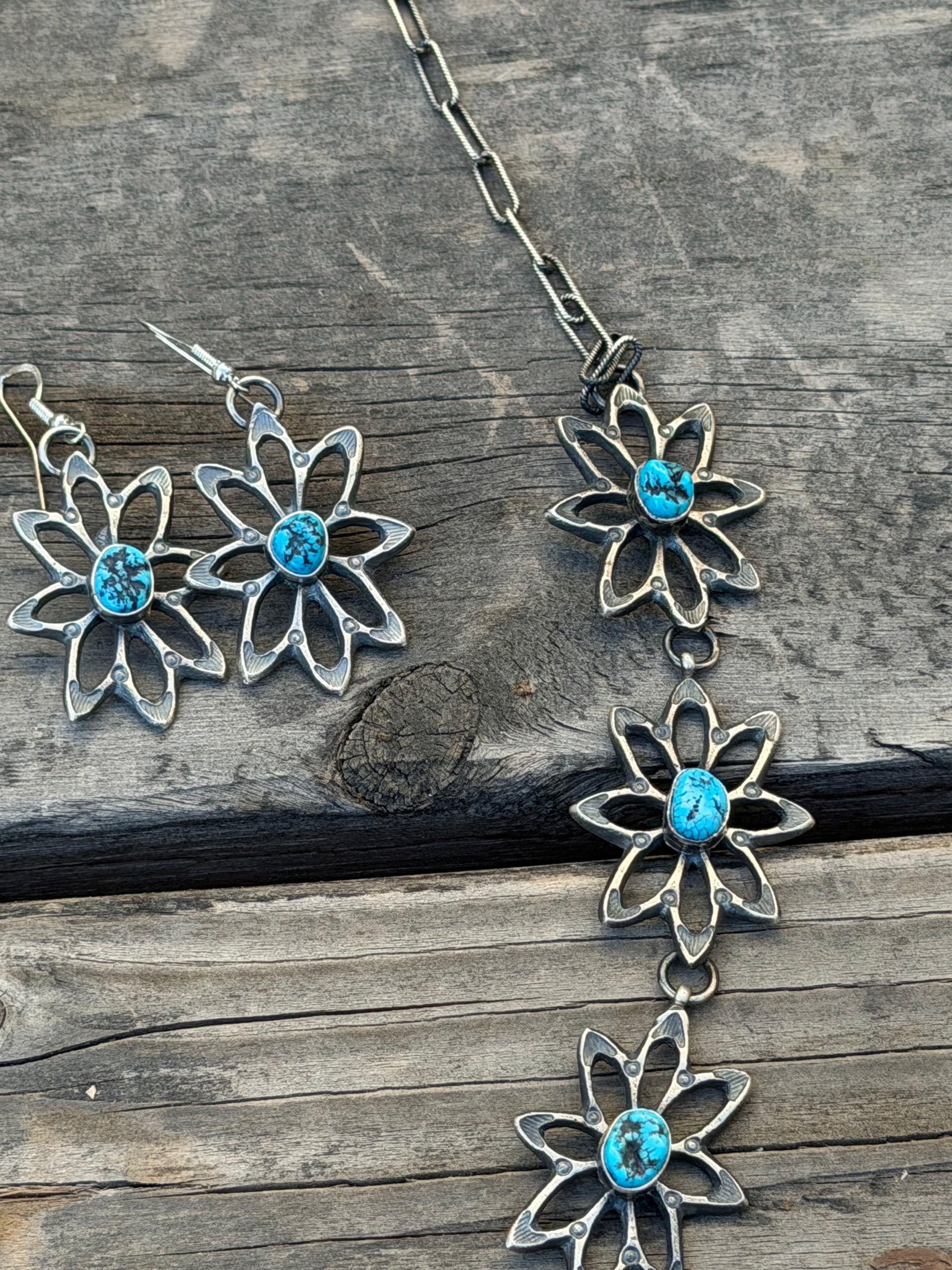 Long horn lariat