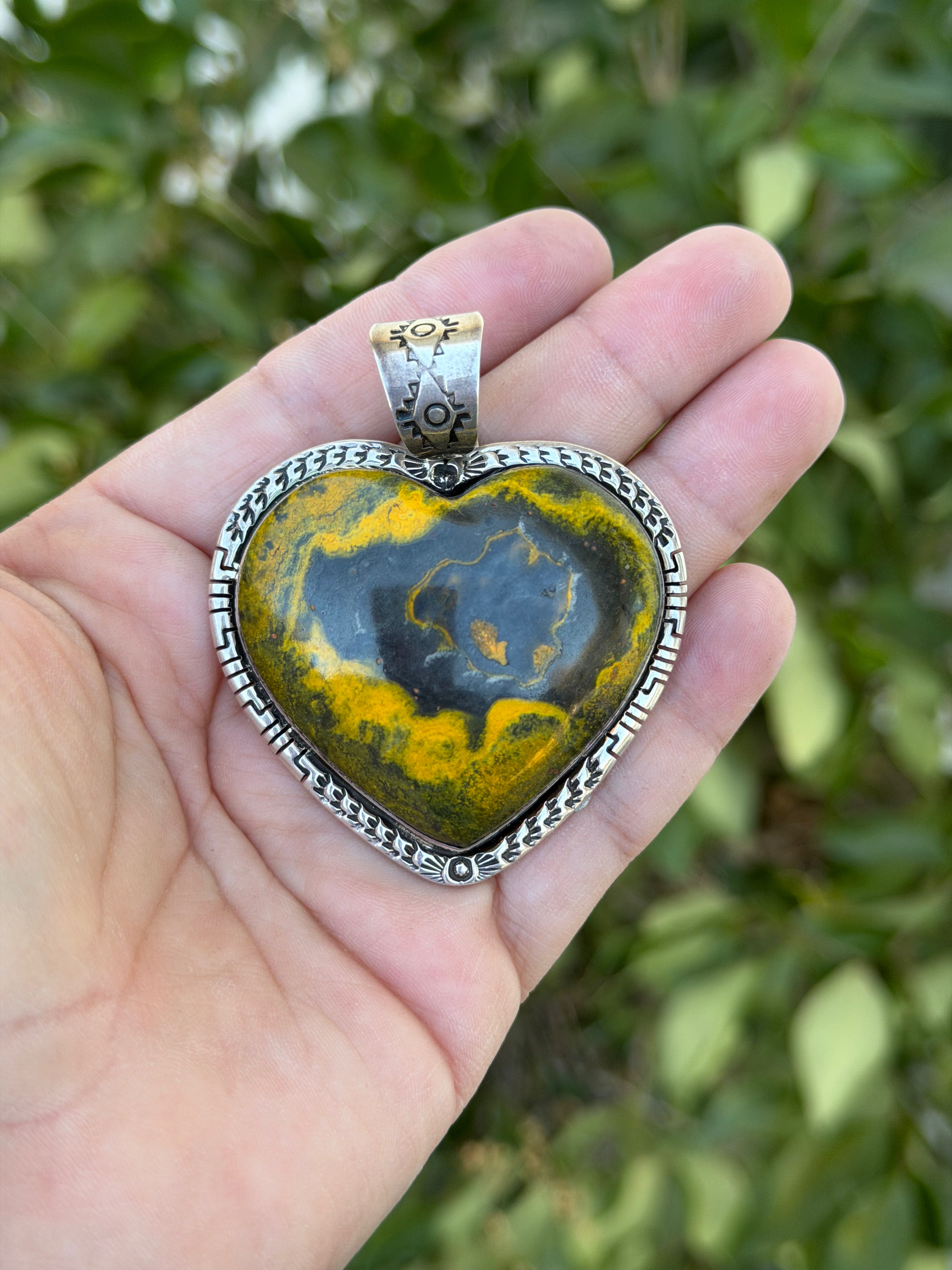 Bumblebee Jasper heart