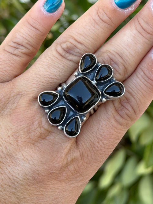Black onyx cluster