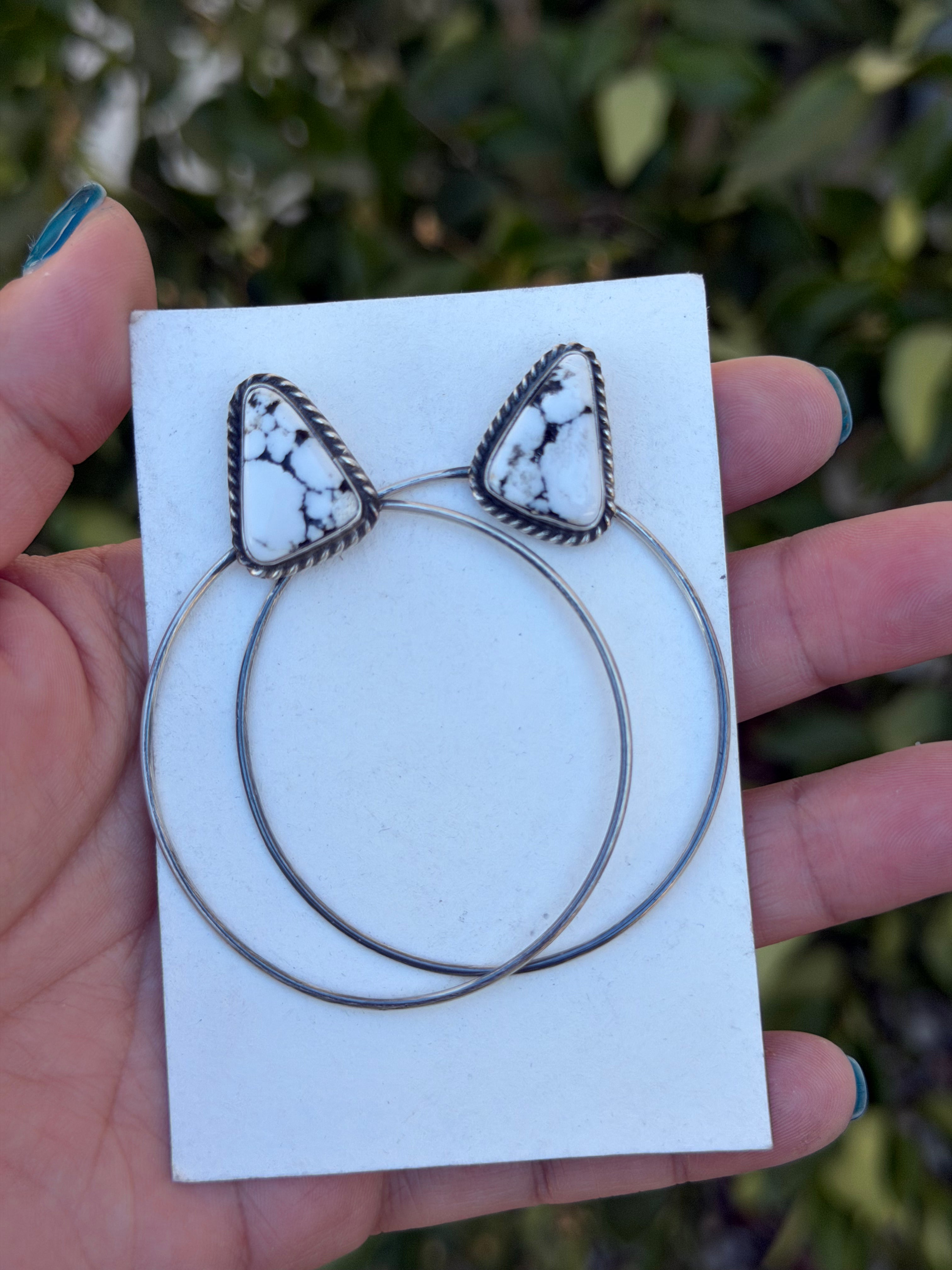 White buffalo hoops