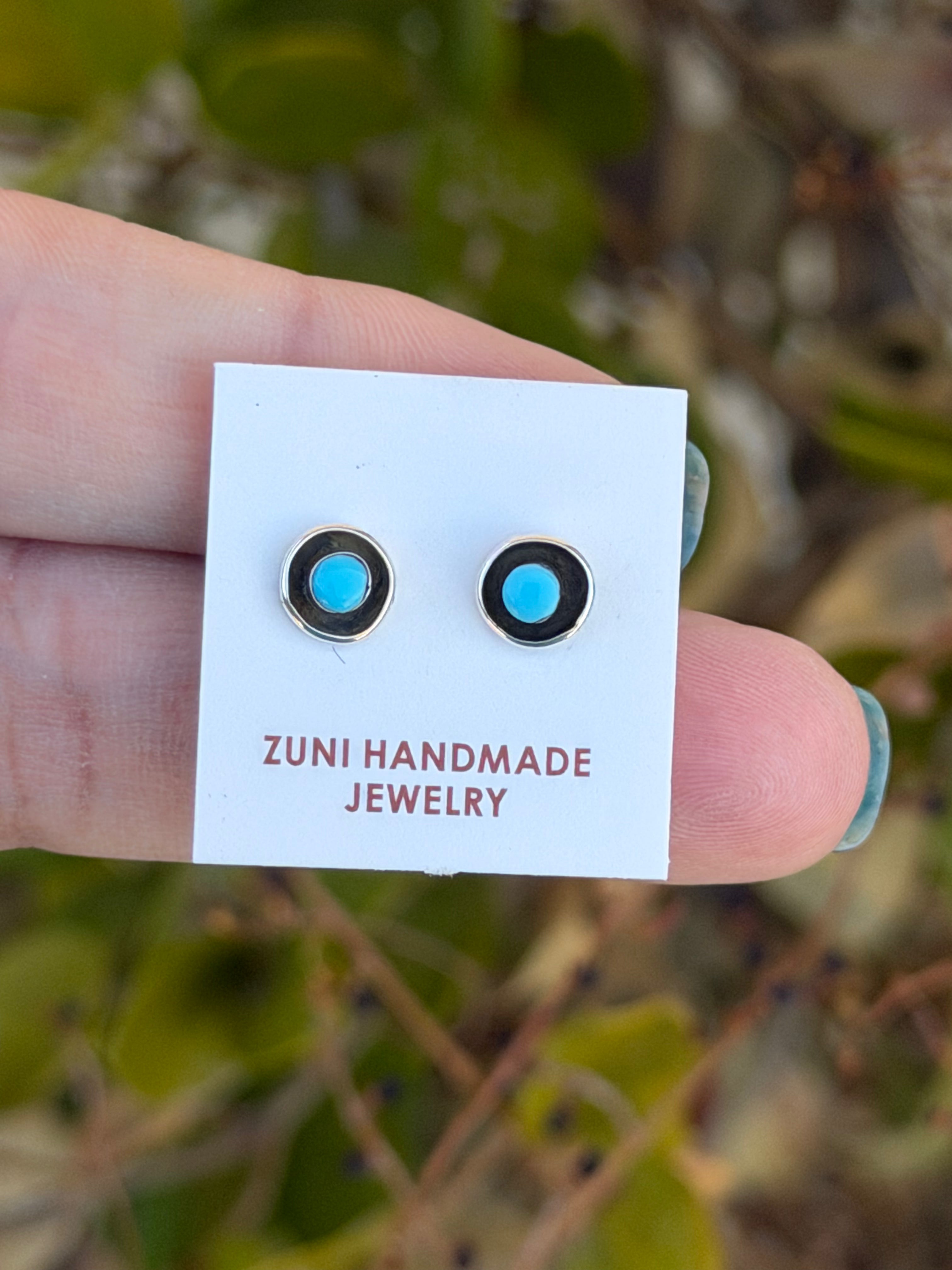 Shadow box studs